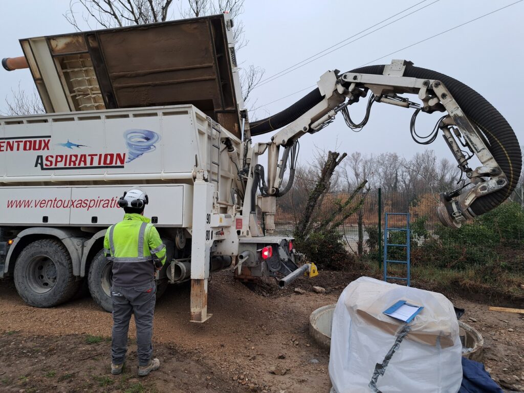 Aspiratrice excavatrice (besoin spécifique)